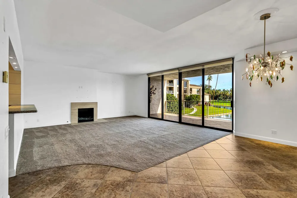 910 Island Drive #211