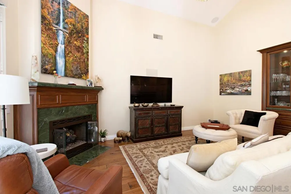 3040 CAMINITO TERCER VERDE Del Mar, CA 92014