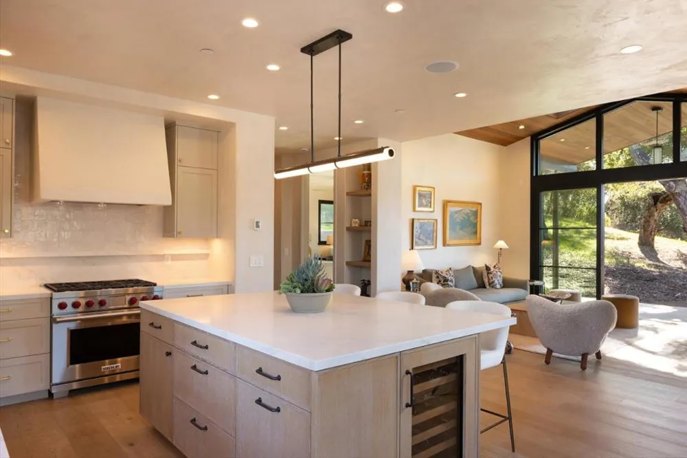 71 Este Canada Carmel, CA 93923