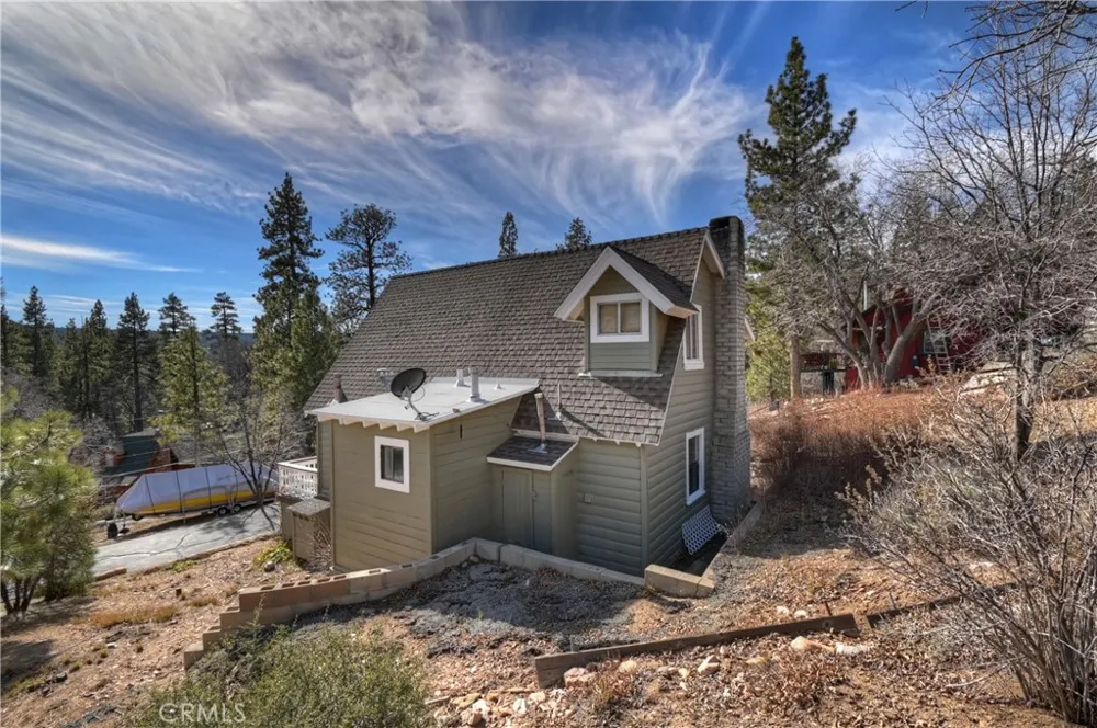 39676 Oakglen Fawnskin, CA 92333