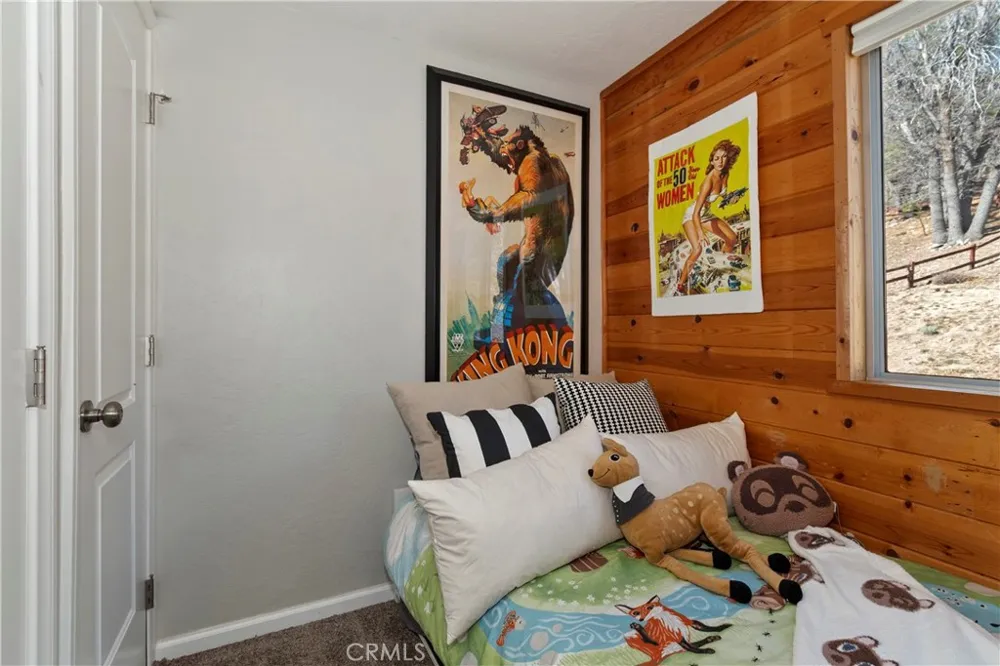 39676 Oakglen Fawnskin, CA 92333
