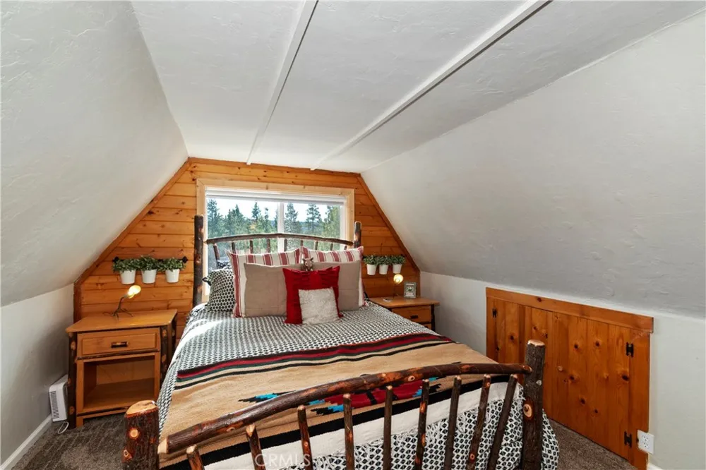 39676 Oakglen Fawnskin, CA 92333