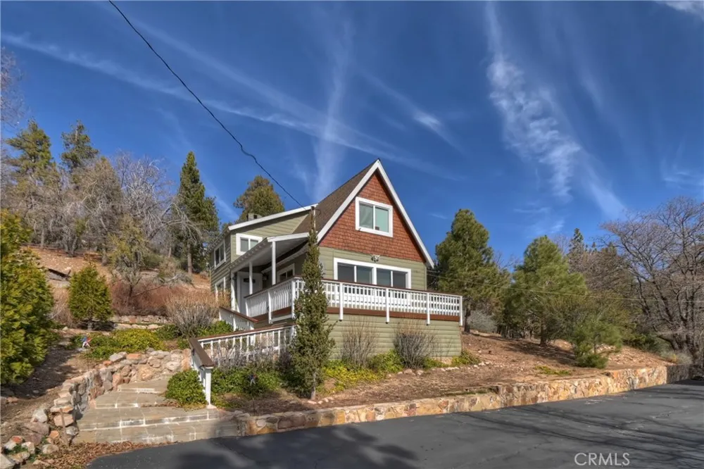 39676 Oakglen Fawnskin, CA 92333