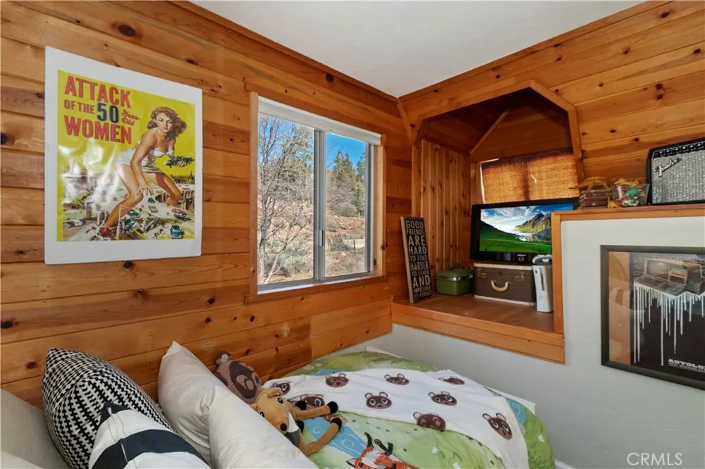 39676 Oakglen Fawnskin, CA 92333