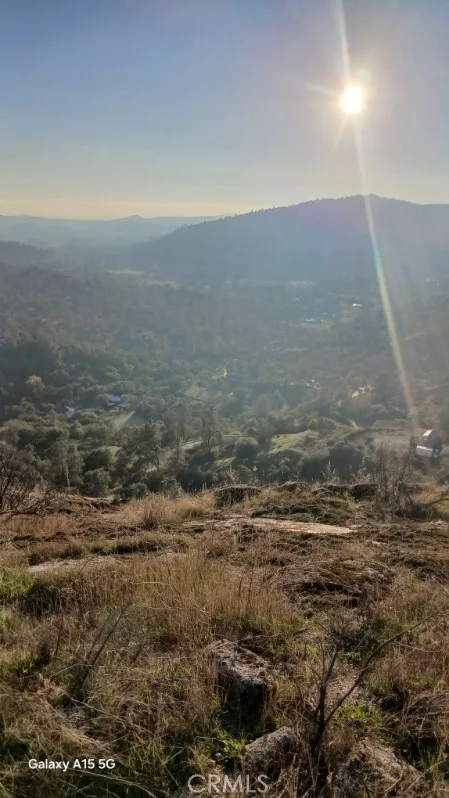 37 Lynx Lane Prather, CA 93651