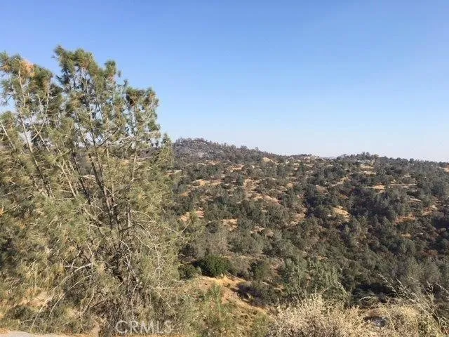 37 Lynx Lane Prather, CA 93651