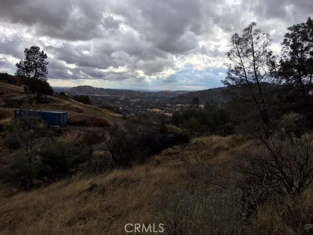 37 Lynx Lane Prather, CA 93651