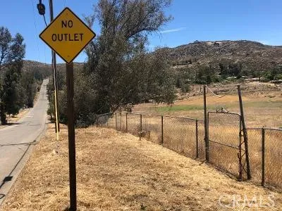 27475 Cornell Hemet, CA 92544