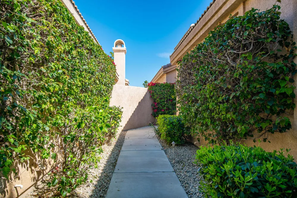 67550 S Laguna Drive Cathedral City, CA 92234