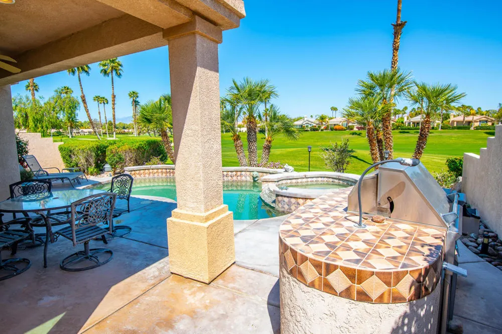 67550 S Laguna Drive Cathedral City, CA 92234