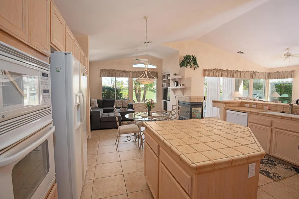 67550 S Laguna Drive Cathedral City, CA 92234