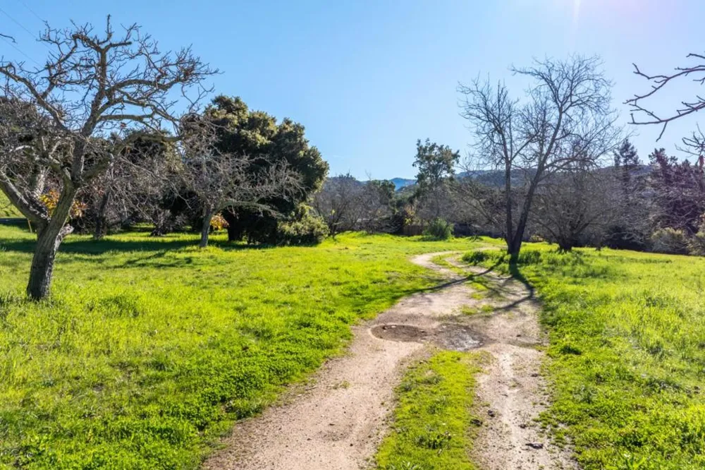 29 East Carmel Valley Road Carmel Valley, CA 93924