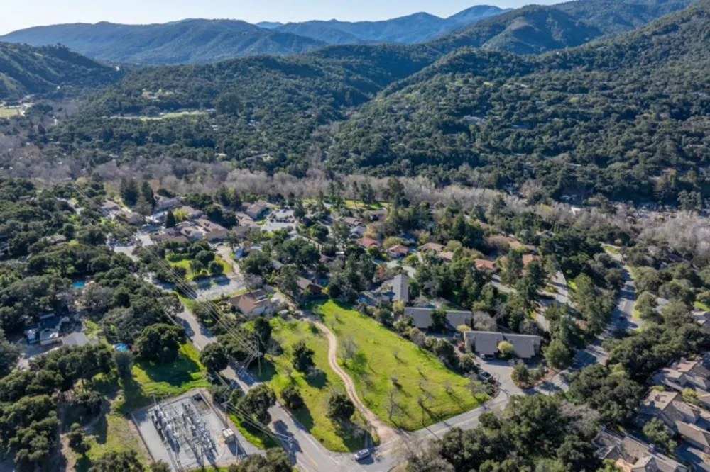 29 East Carmel Valley Road Carmel Valley, CA 93924