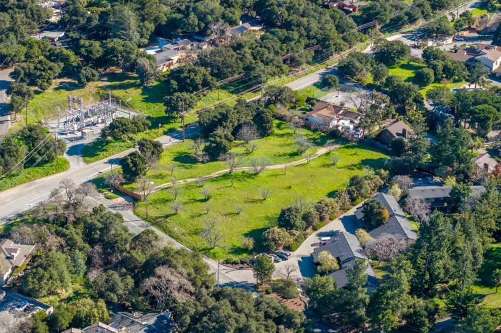 29 East Carmel Valley Road Carmel Valley, CA 93924