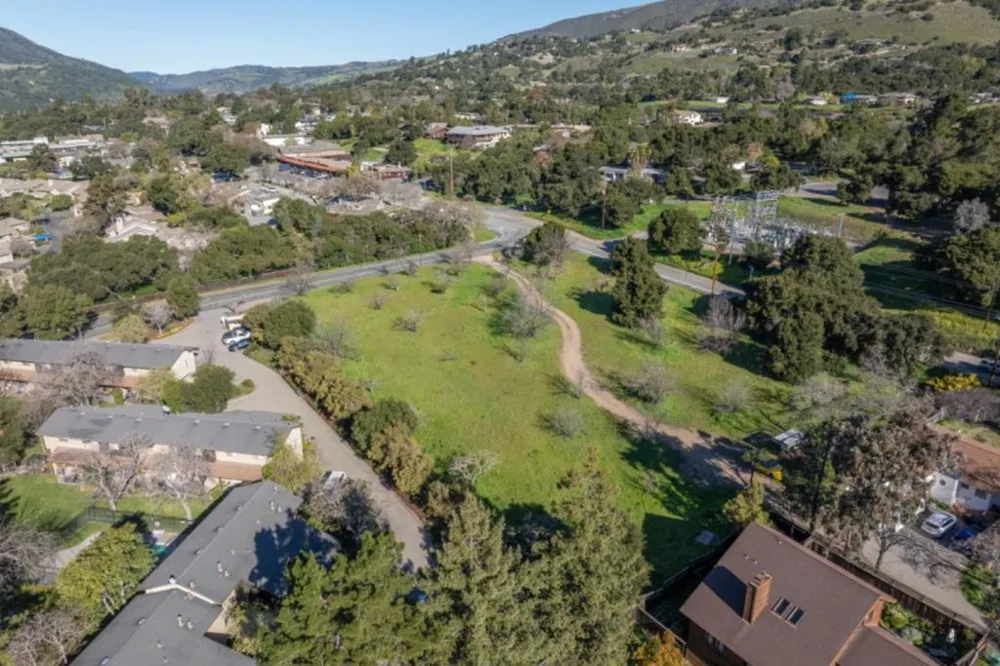 29 East Carmel Valley Road Carmel Valley, CA 93924