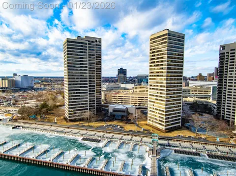 1001 W Jefferson Avenue #12i