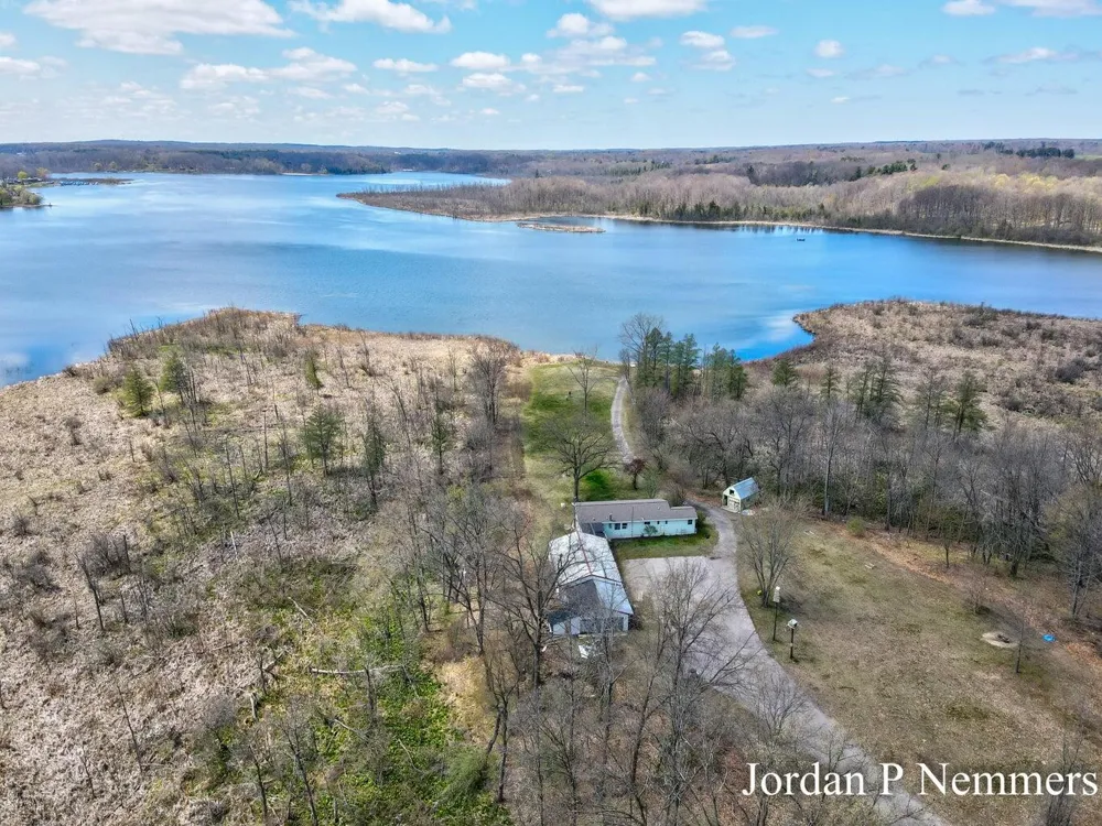 12375 Overlook Drive NE Oakfield Township, MI 48838