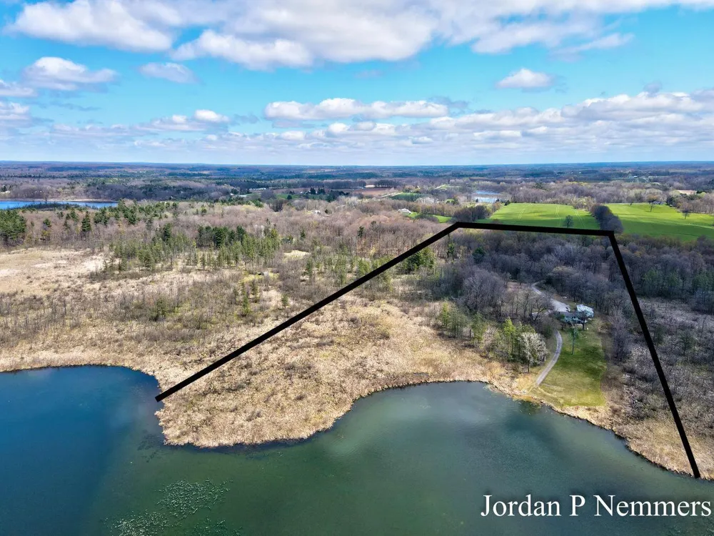 12375 Overlook Drive NE Oakfield Township, MI 48838