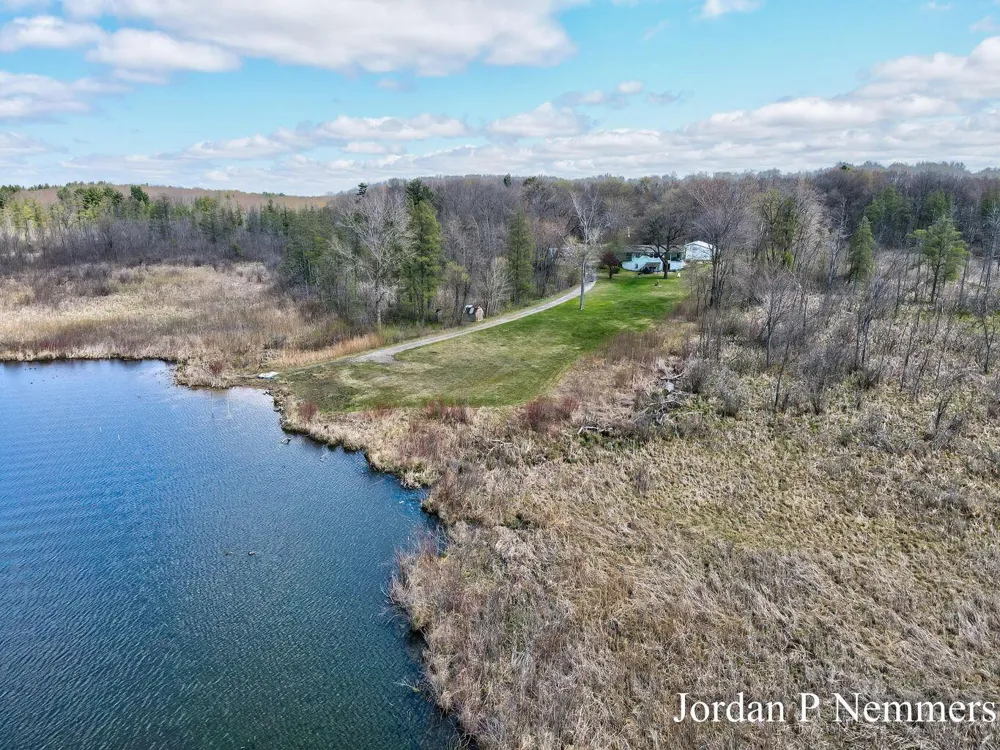 12375 Overlook Drive NE Oakfield Township, MI 48838