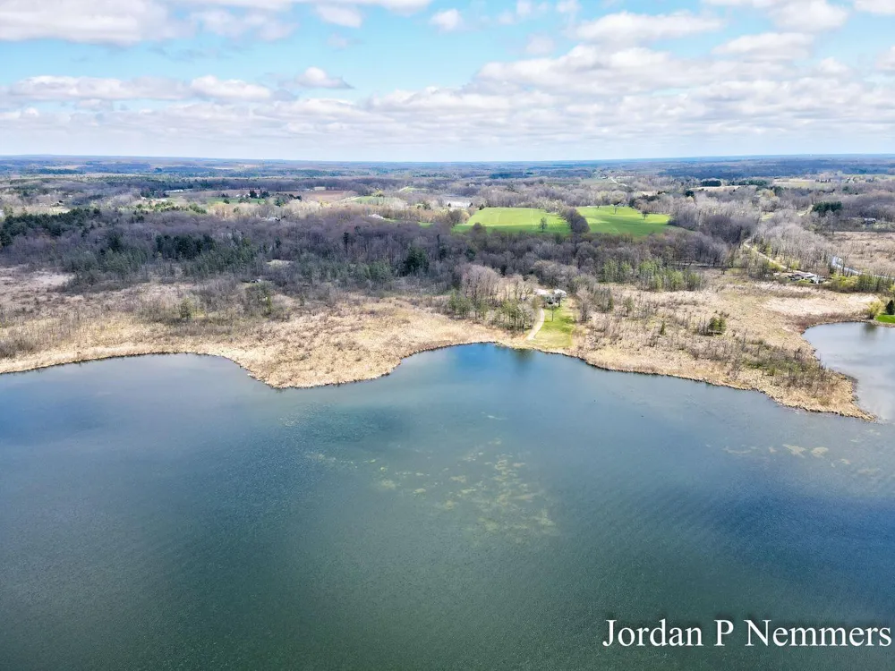 12375 Overlook Drive NE Oakfield Township, MI 48838