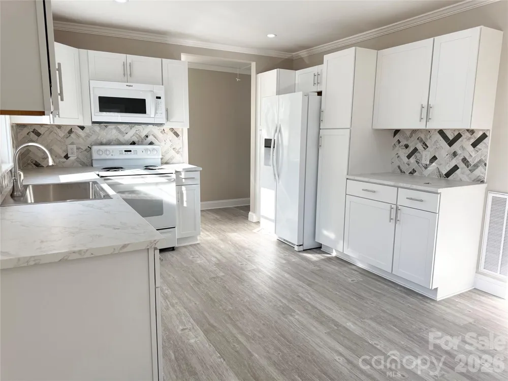 438 Pop Davis Road Taylorsville, NC 28681