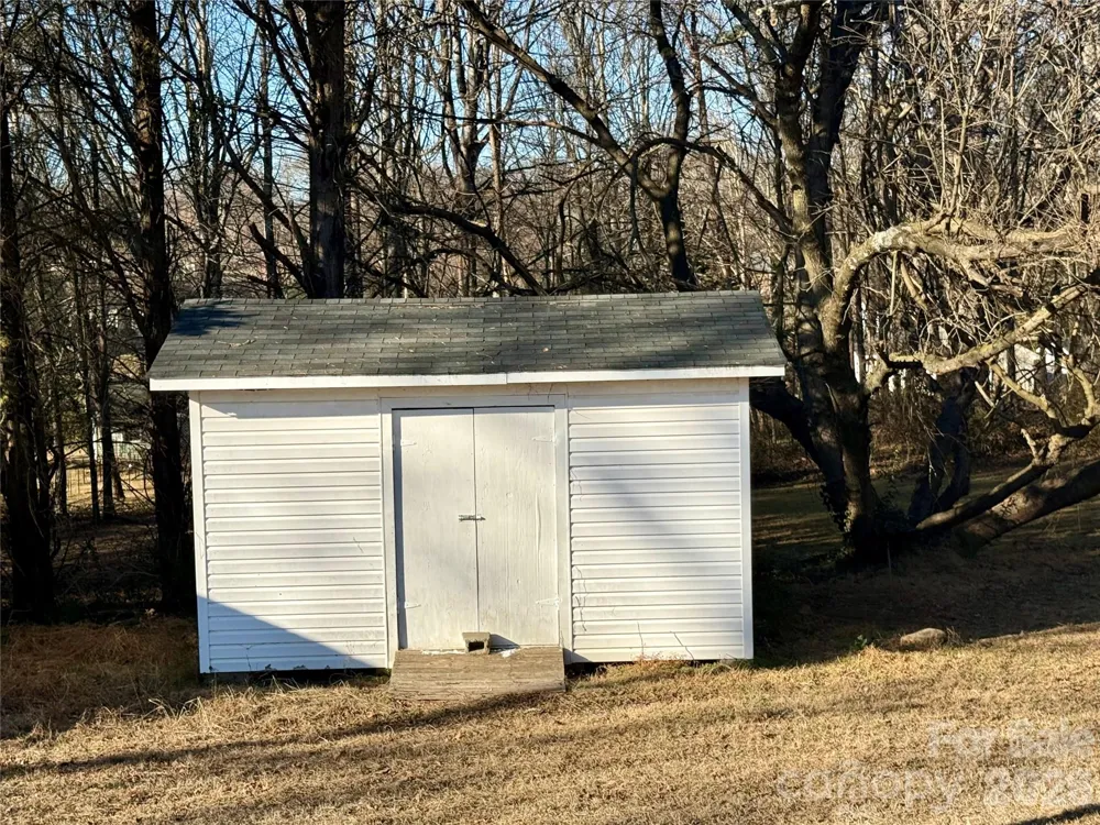 438 Pop Davis Road Taylorsville, NC 28681