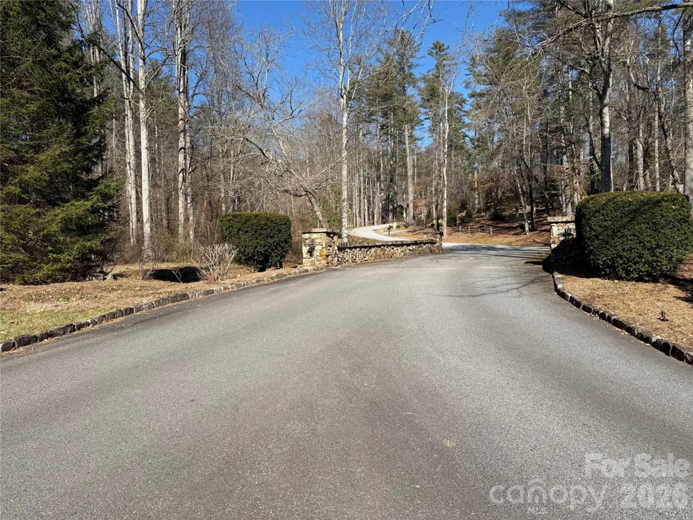 33 High Point Trail Brevard, NC 28712