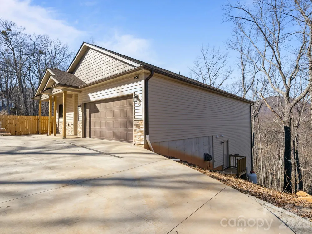 225 Aurora Lane Tryon, NC 28782