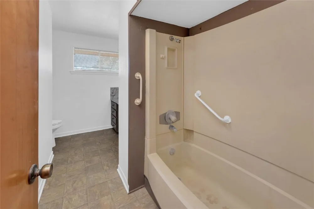 1243 North Jefferson Highway La Grange, TX 78945
