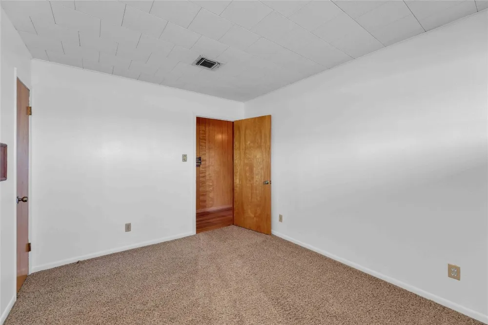 1243 North Jefferson Highway La Grange, TX 78945