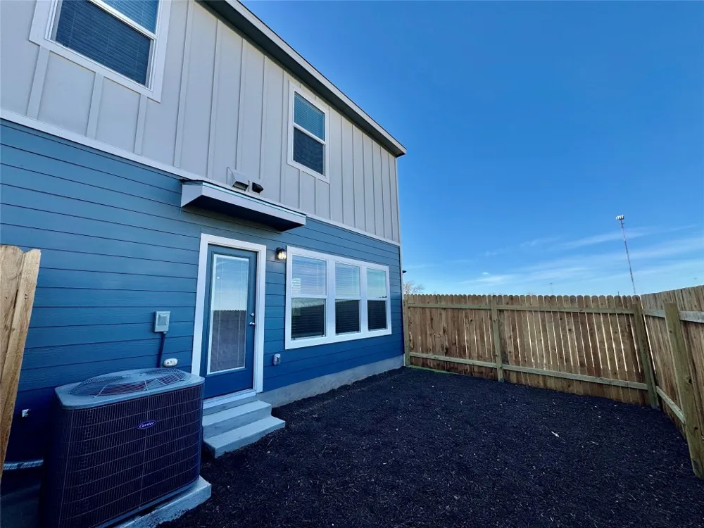 105 Calcite Road #1 Kyle, TX 78640