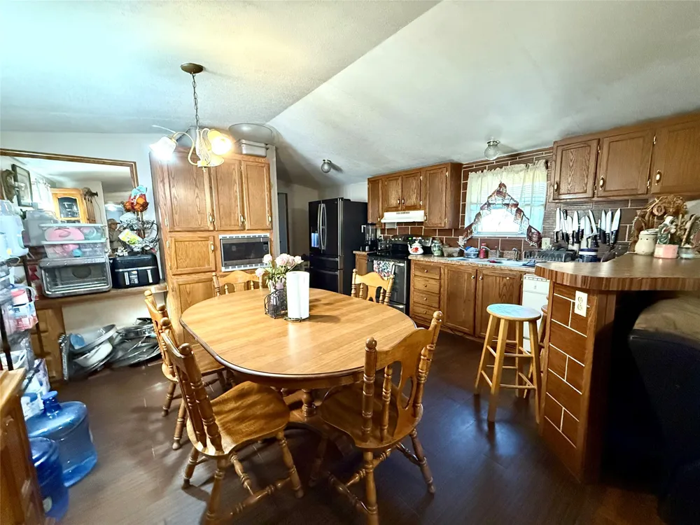 685 Fox Lane Lockhart, TX 78644