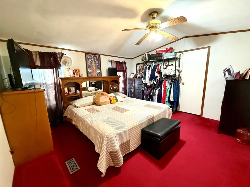 685 Fox Lane Lockhart, TX 78644