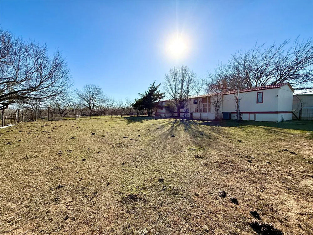 685 Fox Lane Lockhart, TX 78644