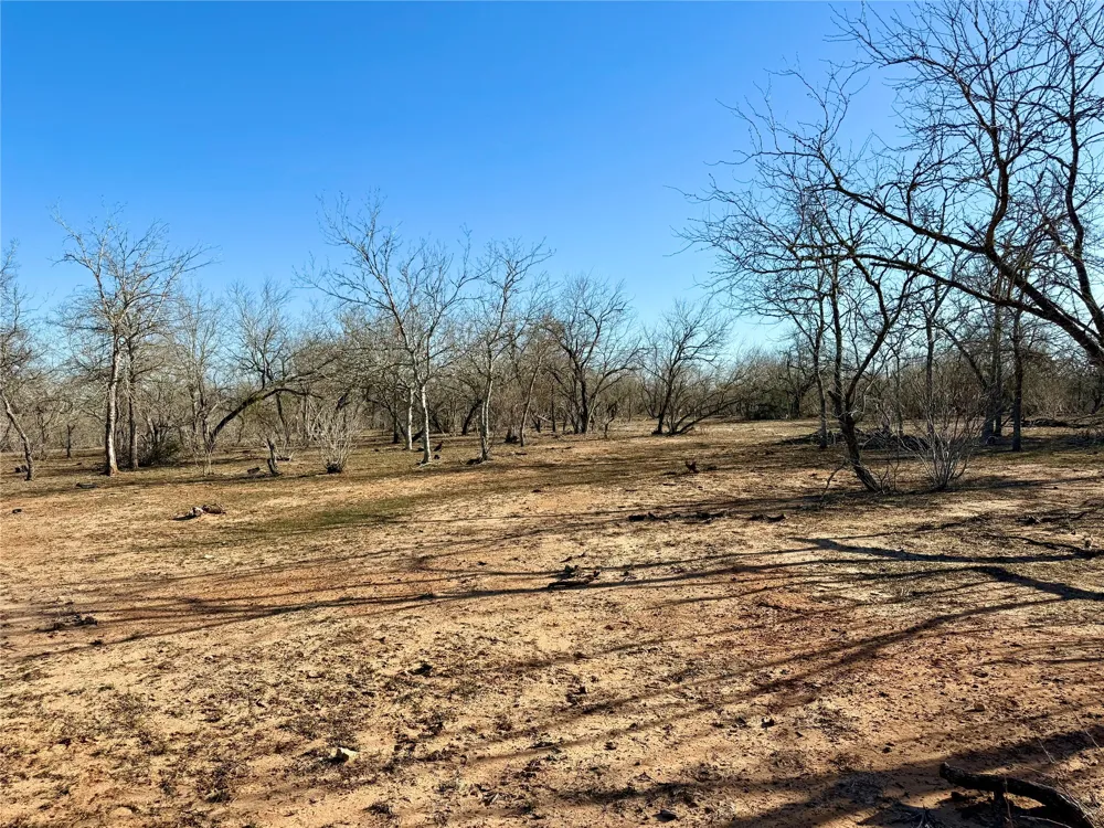 685 Fox Lane Lockhart, TX 78644