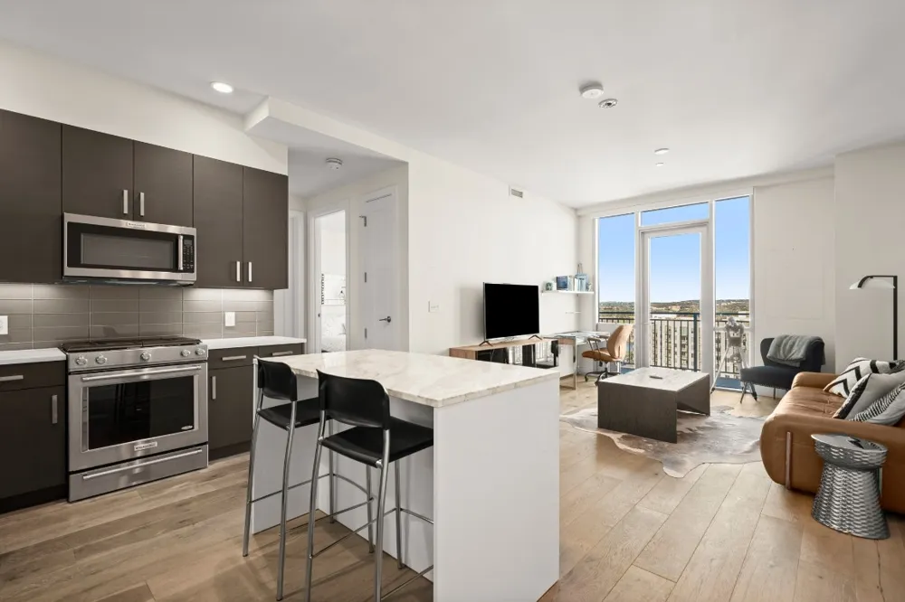 222 West Avenue #2012 Austin, TX 78701