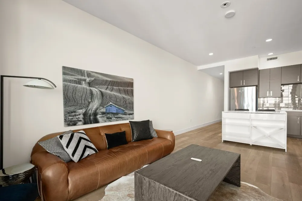 222 West Avenue #2012 Austin, TX 78701