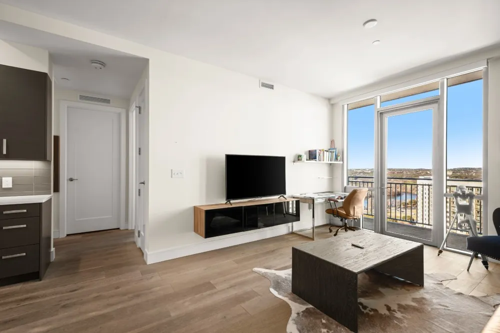 222 West Avenue #2012 Austin, TX 78701