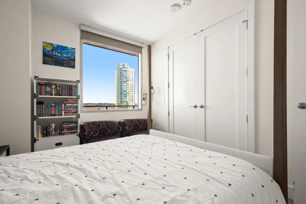 222 West Avenue #2012 Austin, TX 78701