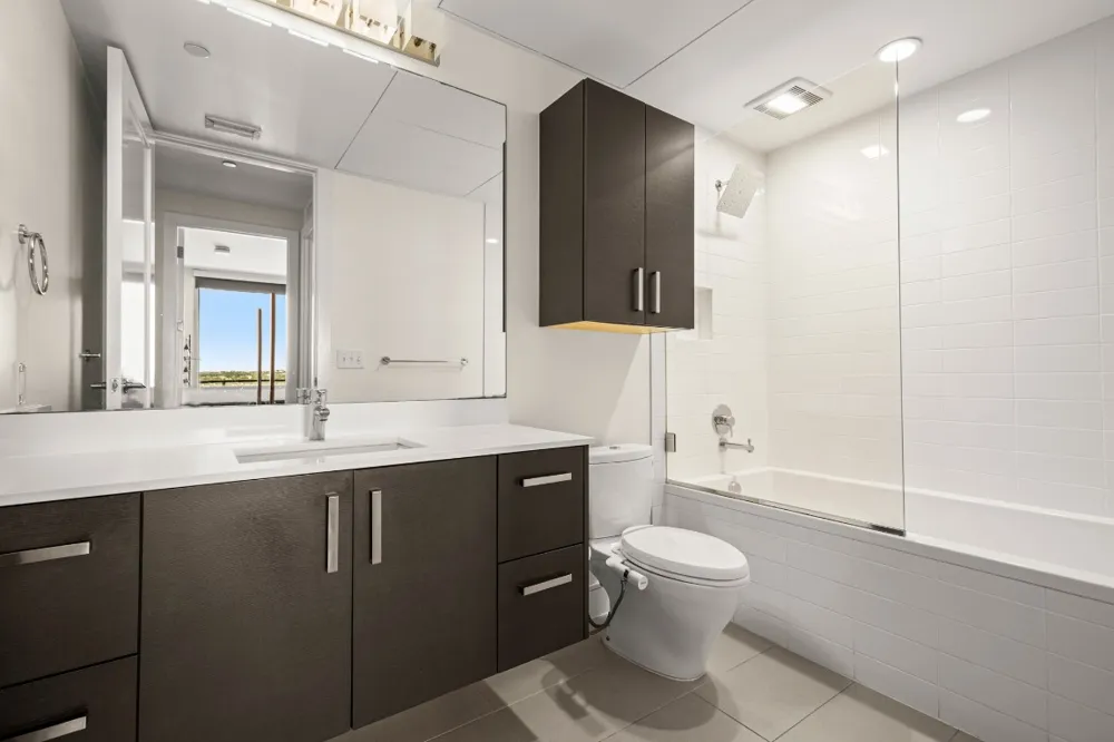 222 West Avenue #2012 Austin, TX 78701