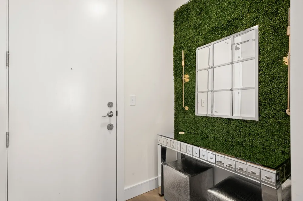 222 West Avenue #2012 Austin, TX 78701