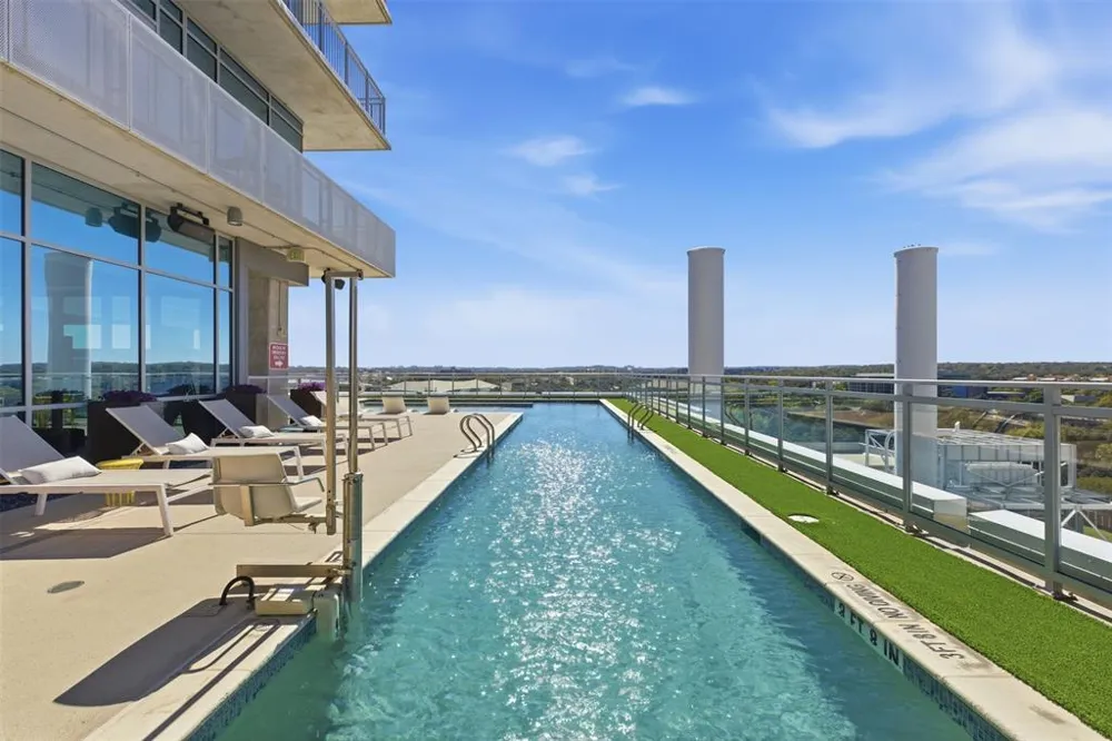 222 West Avenue #2012 Austin, TX 78701