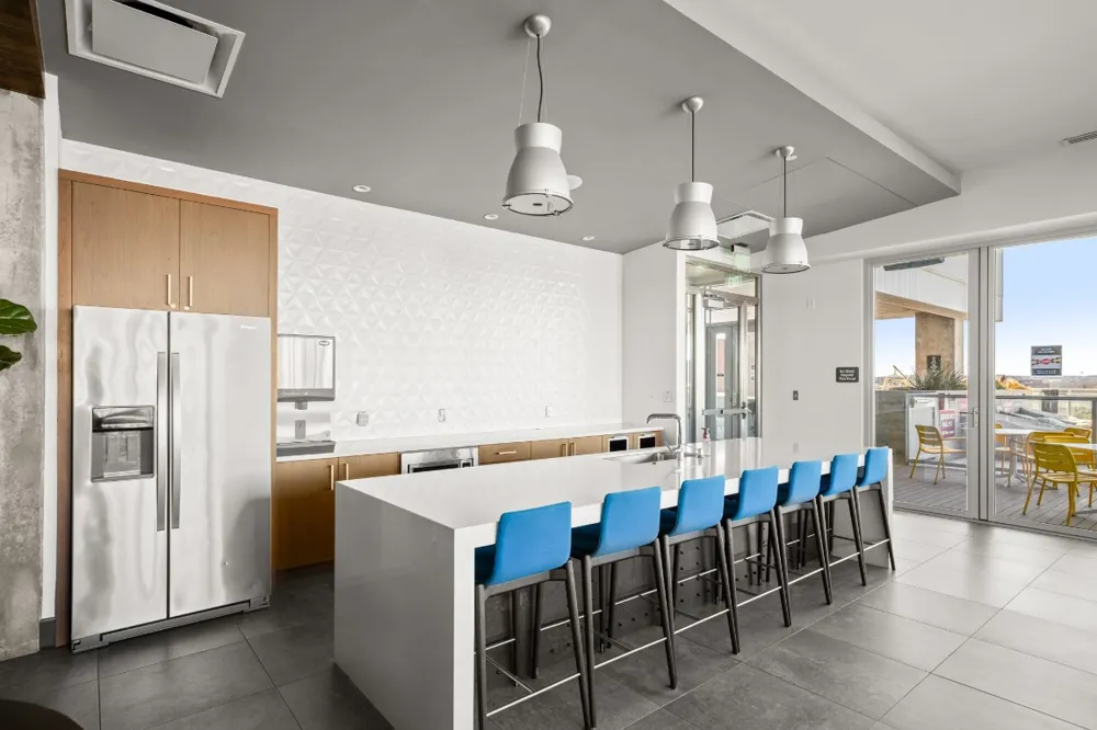 222 West Avenue #2012 Austin, TX 78701