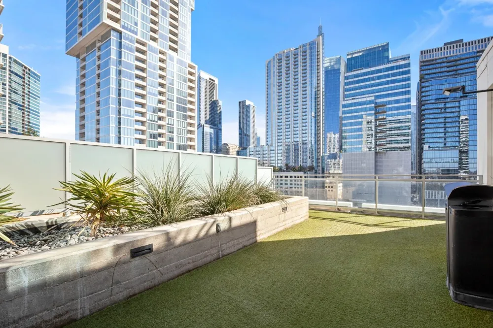 222 West Avenue #2012 Austin, TX 78701