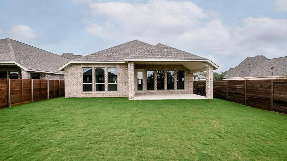 308 Foxfire Cove Lockhart, TX 78644