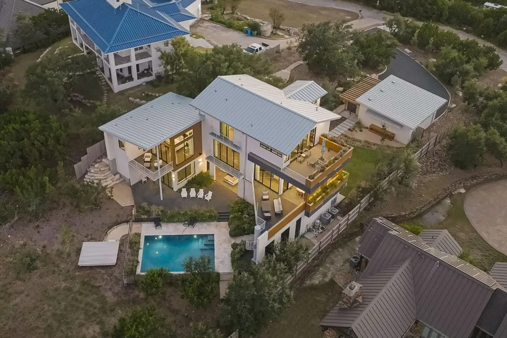 5004 McIntyre Circle