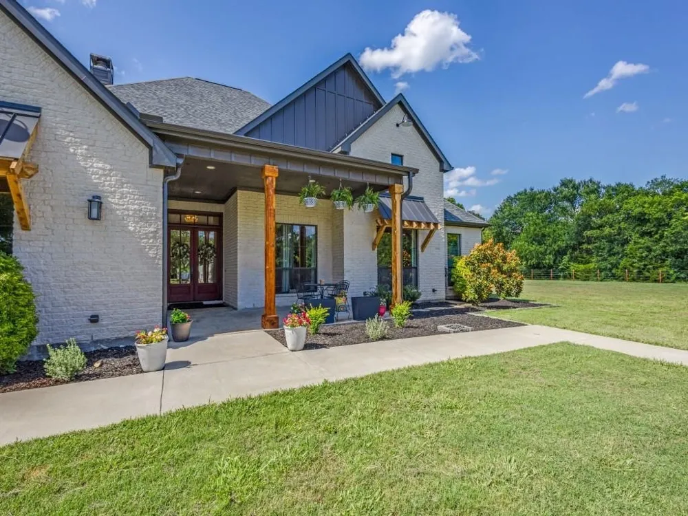 31665 Fm 121 Tioga, TX 76271