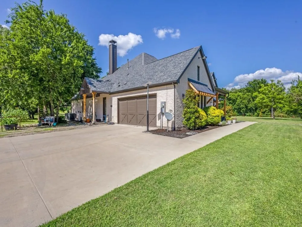 31665 Fm 121 Tioga, TX 76271