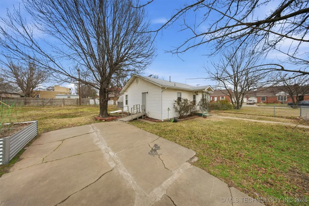 616 E Cherry Street Cushing, OK 74023