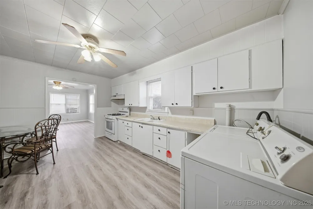 616 E Cherry Street Cushing, OK 74023